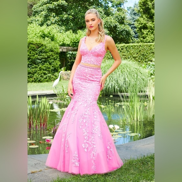 MORI LEE Bright Pink 2 Piece Floral Sparkly Lace Up Prom Gown - Picture 4 of 14